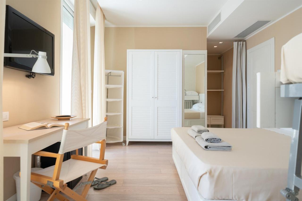 Hotel Bristol Каттолика Экстерьер фото
