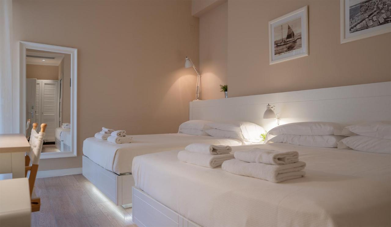 Hotel Bristol Каттолика Экстерьер фото