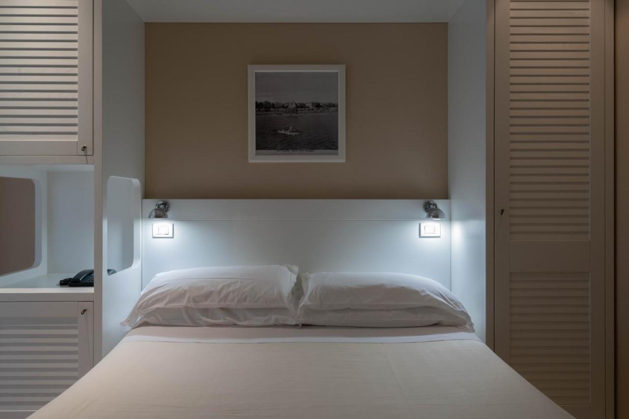 Hotel Bristol Каттолика Экстерьер фото
